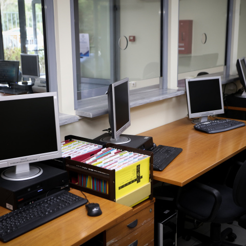 Δημόσιο: Τι ισχύει με άδειες ειδικού σκοπού, ωράριο, μετατάξεις 