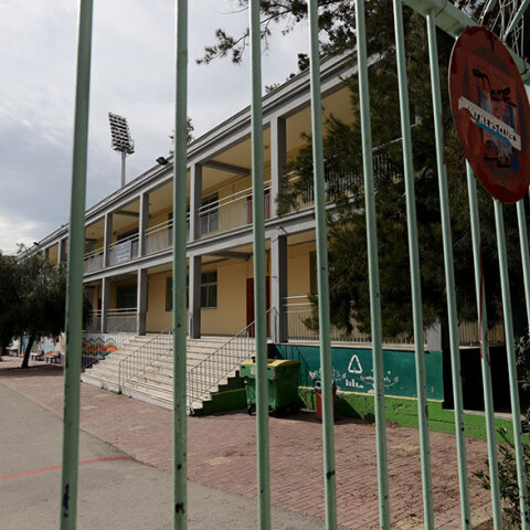 Κορωνοϊός: Ανακοινώθηκε το άνοιγμα των σχολείων: Σε 2 φάσεις και με 15 άτομα ανά τάξη