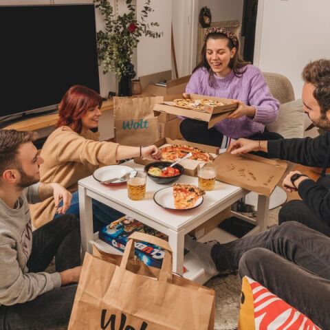 wolt.jpg