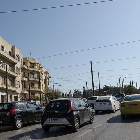 Κορωνοϊός - Μετακινήσεις: Τι αλλάζει από τη Δευτέρα 4 Μαΐου 2020