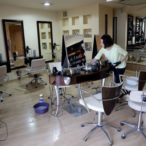 Ανοίγουν τα κομμωτήρια τη Δευτέρα 4 Μαΐου 2020 και αυτή είναι η νέα πραγματικότητα για εργαζομένους και πελάτες