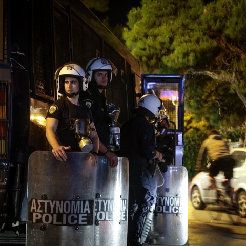 Νέα ένταση στην πλατεία της Αγίας Παρασκευής