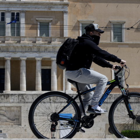 Debate: Κορωνοϊός και κλιματική αλλαγή, η ιστορία δύο κρίσεων 
