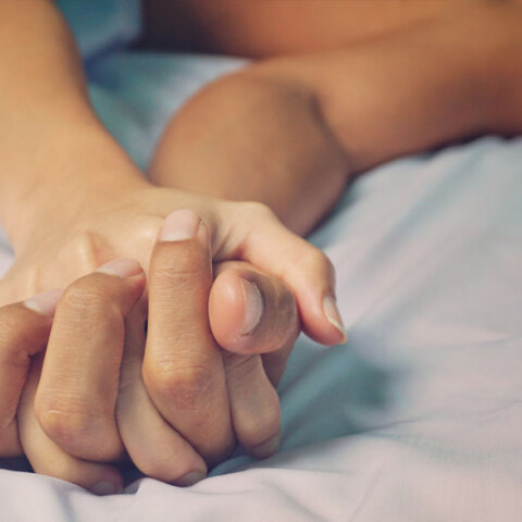 Πόσο πιθανό είναι να κολλάει ο Covid-19 με το σεξ - Ερευνητές εντόπισαν κορωνοϊό στο σπέρμα ασθενών