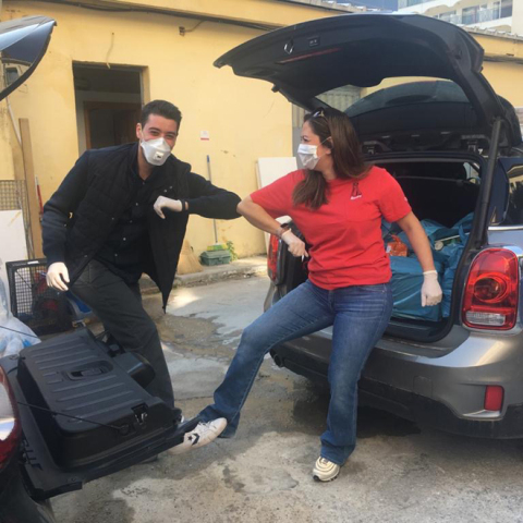 Δράσεις από την Coca-Cola για την προστασία των ανθρώπων της. Διασφάλιση της υγείας, υποστήριξη της εργασίας, πρωτοβουλίες για την ευεξία και την ψυχολογική στήριξη.