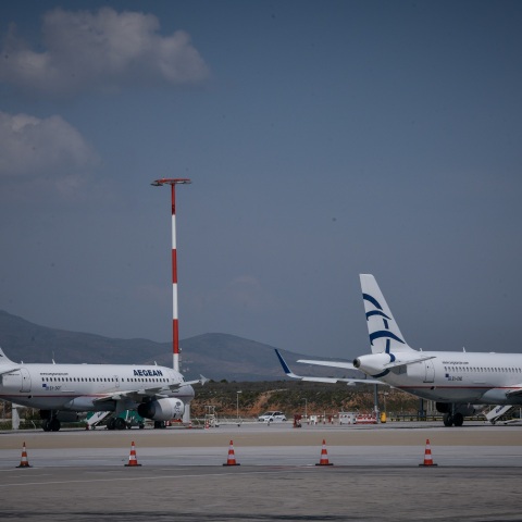 Αύξηση των εσωτερικών πτήσεων από 18/5 εξετάζει η κυβέρνηση 