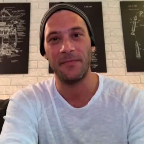 Έκκληση του Αντίνοου Αλμπάνη για τον κορωνοϊό - Σοβαροί κίνδυνοι στις καλοκαιρινές περιοδείες