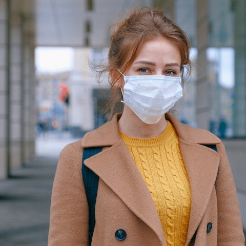 woman-wearing-face-mask-3902881.jpg