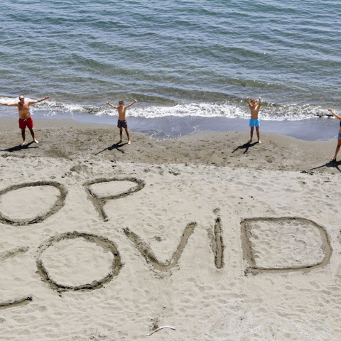 Σε τουλάχιστον 276.435 ανέρχονται τα θύματα του κορωνοϊού  σε όλο τον κόσμο, σύμφωνα με τον τελευταίο απολογισμό του Γαλλικού Πρακτορείου