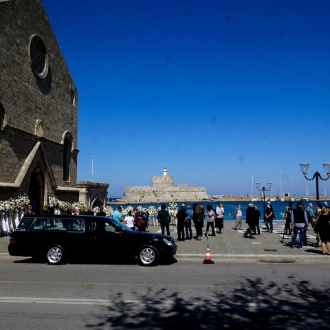   Τελέστηκε σήμερα 9 Μαΐου η εξόδιος ακολουθία του Δημήτρη Κρεμαστινού, στον Ιερό Ναό Ευαγγελισμού της Θεοτόκου Ρόδου 