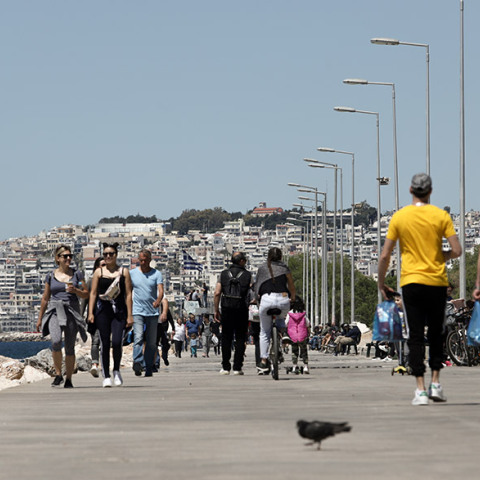  ΒΟΛΤΑ ΣΤΗ ΠΑΡΑΛΙΑ ΤΟΥ ΦΛΟΙΣΒΟ 