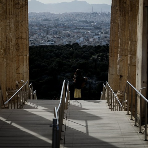 Οι σχεδιασμοί της κυβέρνησης για τουρισμό και εστίαση