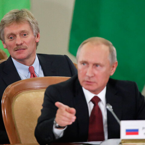 Βλαντιμίρ Πούτιν και Νμίτρι Πεσκόφ 