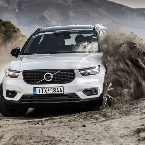 volvo-XC40-AWD.jpg