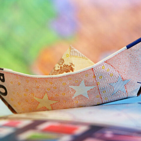 Η Κομισιόν ετοιμάζει το τελικό της σχέδιο για την ανάκαμψη της ευρωπαϊκής οικονομίας μετά το σαρωτικό πέρασμα του κορωνοϊού