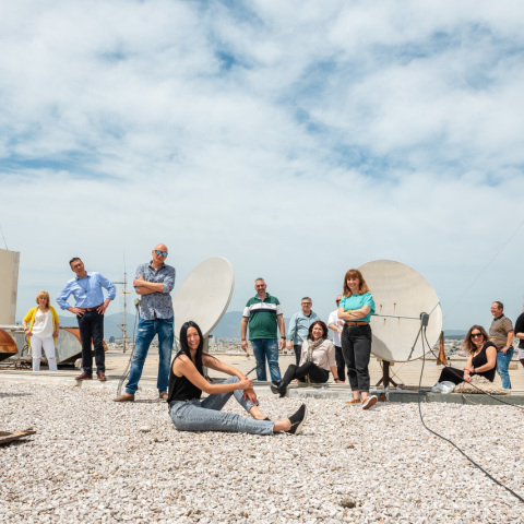 Οι άνθρωποι πίσω απο το Ertflix