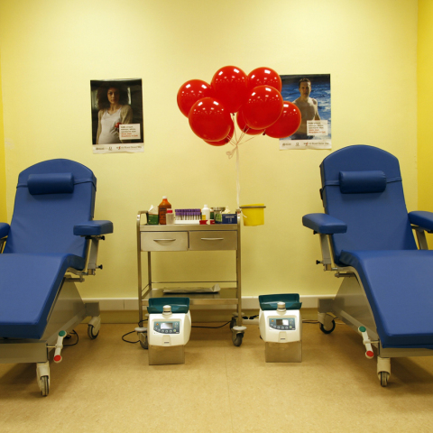 Το Κοινωφελές Ίδρυμα Ιωάννη Σ. Λάτση στηρίζει έμπρακτα το ΕΣΥ, ολοκληρώνοντας μια πολύ επίκαιρη και στοχευμένη δωρεά προς το Εθνικό Κέντρο Αιμοδοσίας.