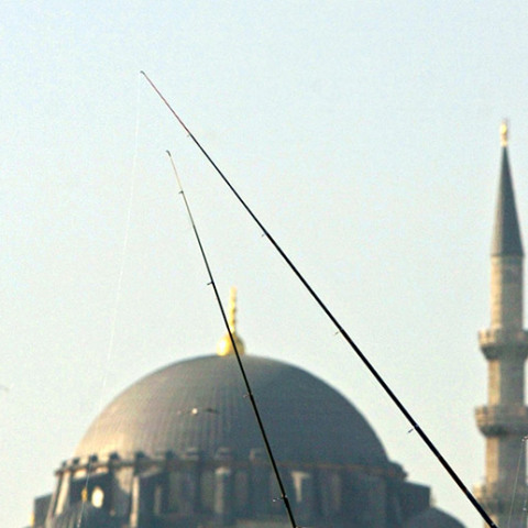 Το «Bella Ciao» ήχησε από τα τζαμιά στη Σμύρνη 