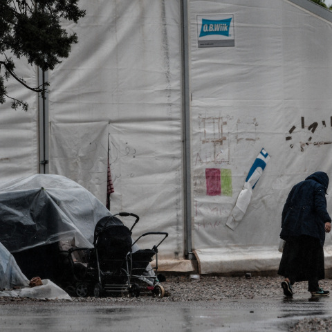 Για ακροδεξιό διοικητή σε δομή προσφύγων κάνουν λόγο ΣΥΡΙΖΑ και ΚΙΝΑΛ 