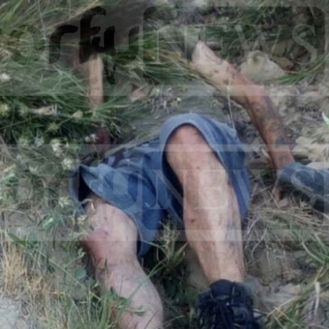 Η στιγμή του απεγκλωβισμού του «δράκου της Κέρκυρας» 