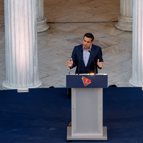 tsipras-menoume-orthioi-ii.jpg