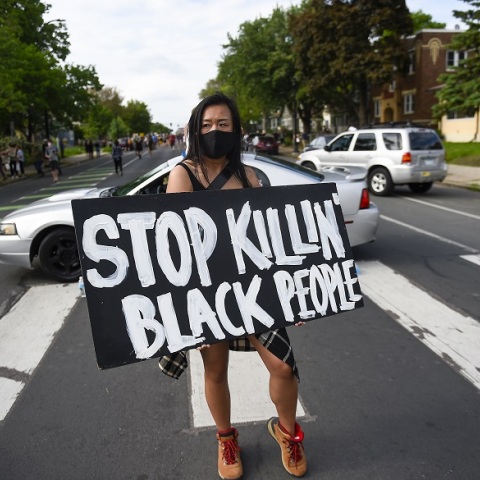 «Σταματήστε να σκοτώνετε μαύρους»