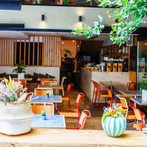 Η Αθήνα υποδέχεται τα εστιατόριά της