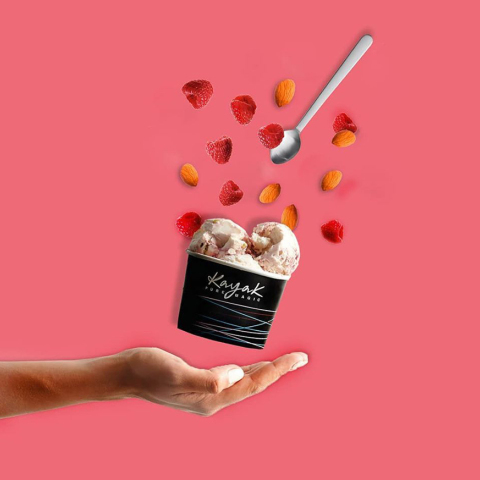 Η ΚΑΥΑΚ κοντά στο παιδί με την ΚΙΒΩΤΟ ΤΟΥ ΚΟΣΜΟΥ