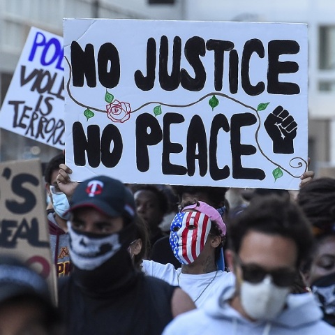 Διαδηλώσεις στις ΗΠΑ για τη δολοφονία του Φλόιντ