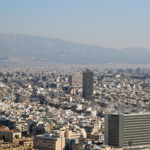 Τις συνέπειες της ατμοσφαιρικής ρύπανσης, η οποία αφαιρεί κάθε χρόνο 8.500 ζωές στην Ελλάδα καταγράφει νέα έρευνα