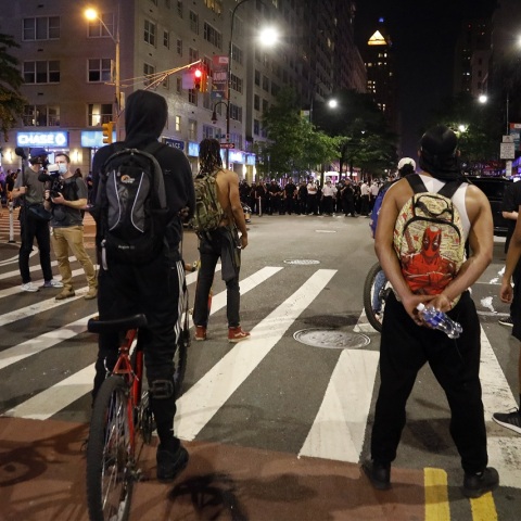 Οι ταραχές στις ΗΠΑ επεκτείνονται μετά τον φόνο του Τζορτζ Φλόιντ