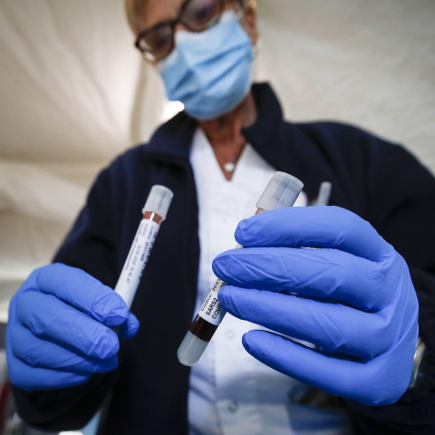 Σταθερή μείωση των θανάτων και των κρουσμάτων καταγράφεται στην Ιταλία, τη Γαλλία και την Ισπανία, χώρες που βρέθηκαν στον επίκεντρο της πανδημίας του κορωνοϊού 