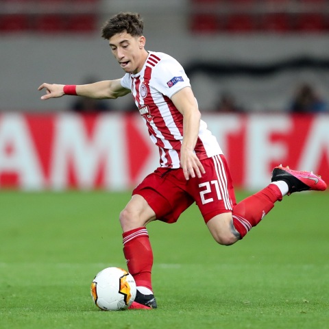 Κώστας Τσιμίκας: Όλα δείχνουν πως ο παίκτης του Ολυμπιακού θα μετακομίσει στο Σαμπιονά από τη νέα αγωνιστική περίοδο, με πιθανότερο προορισμό τη Νις 