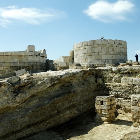 Η ΗΕΤΙΩΝΕΙΑ ΠΥΛΗ ΤΟΥ ΠΕΙΡΑΙΑ