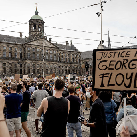 Διαδήλωση στο Άμστερνταμ για τη δολοφονία του Τζορτζ Φλόιντ 