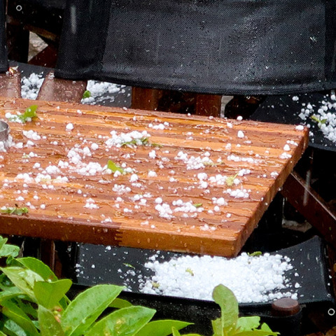  ΕΝΤΟΝΗ ΧΑΛΑΖΟΠΤΩΣΗ ΣΤΟ ΚΕΝΤΡΟ ΤΗΣ ΑΘΗΝΑΣ