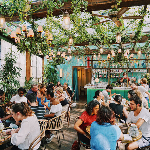 Μπαρ, εστιατόρια 