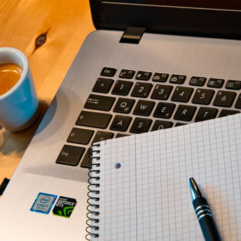 Η Κομισιόν αποφάσισε ότι ο κορωνοϊός δεν απειλεί τόσο πολύ τους εργαζόμενους