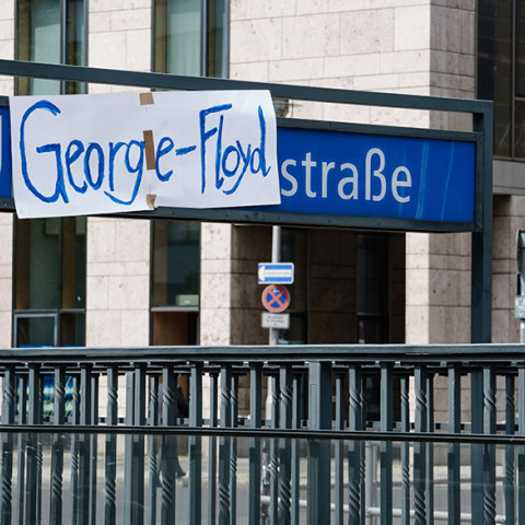 Βερολίνο : Ψηφίστηκε νόμος κατά των διακρίσεων