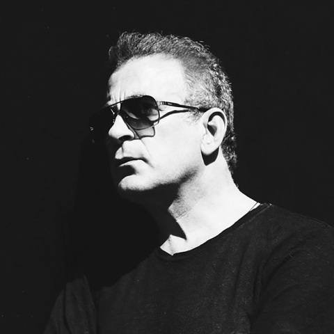 O μουσικός και παραγωγός Ian Ikon