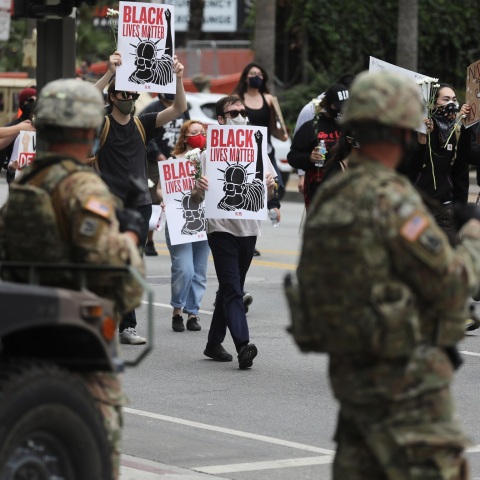 ΗΠΑ: Ο Τραμπ ήθελε να αναπτυχθούν στην Ουάσιγκτον 10.000 στρατιώτες, για να σταματήσουν οι ταραχές με αφορμή τη δολοφονία του Τζορτζ Φλόιντ από αστυνομικούς στη Μινεάπολη 