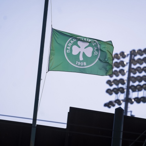 Σε πολλά ενδοαγωνιστικά και εξωαγωνιστικά μέτωπα δίνει μάχες ο ποδοσφαιρικός Παναθηναϊκός, ενώ η ομάδα προσπαθεί να προετοιμαστεί για τα πλέι οφ.