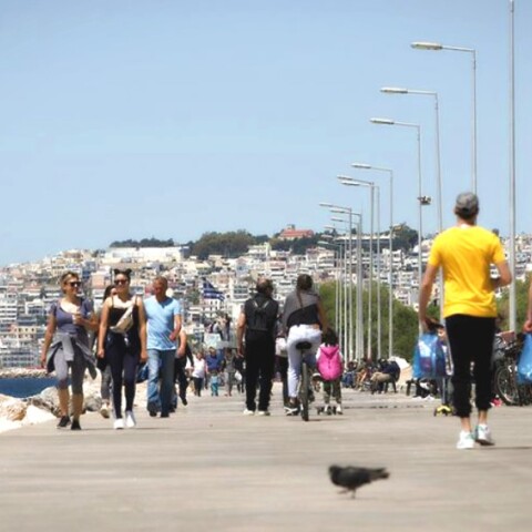 ΒΟΛΤΑ ΣΤΗ ΠΑΡΑΛΙΑ ΤΟΥ ΦΛΟΙΣΒΟΥ