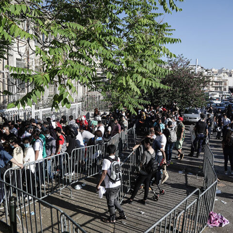 Ουρές και συνωστισμός στην Υπηρεσία Ασύλου