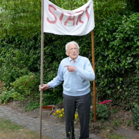 Το λέει η καρδιά του: Ο Αλφόνς Λεμποένς, 103 ετών, τρέχει μαραθώνιο προκειμένου να συγκεντρώσει χρήματα για το εμβόλιο του κορωνοϊού