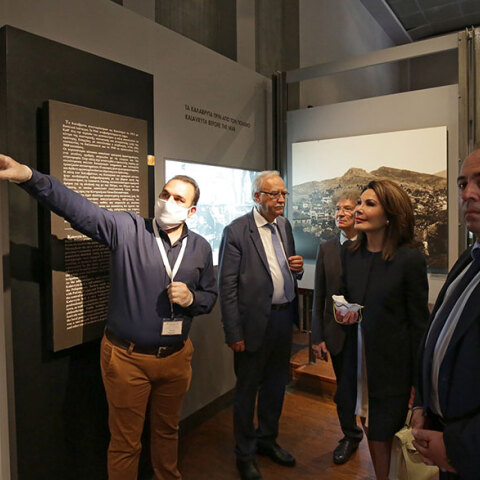 Ξενάγηση στο Μουσείο Ολοκαυτώματος στα Καλάβρυτα για την αντιπροσωπεία της Επιτροπής «Ελλάδα 2021»