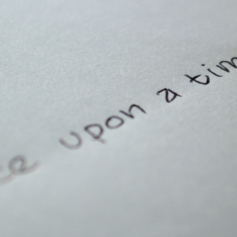 H Βιβλιοθήκη του Πολιτιστικού Ιδρύματος Ομίλου Πειραιώς διοργανώνει εργαστήρι για ενήλικες «Παραμύθια που μας φέρνουν πιο κοντά», με την Μαρία Τερζάκη.