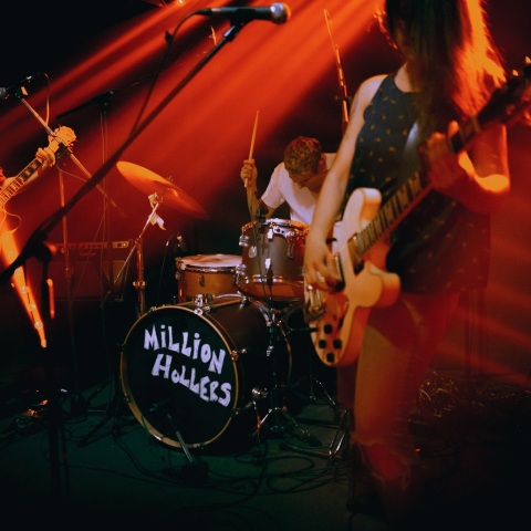 «A Toast to Hedonism»: Οι Θεσσαλονικείς Million Hollers έχουν καινούργιο δίσκο