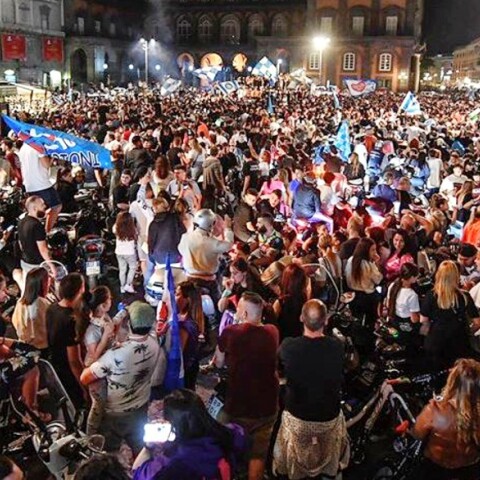 Οπαδοί της Νάπολι βρέθηκαν στους δρόμους να πανηγυρίσουν