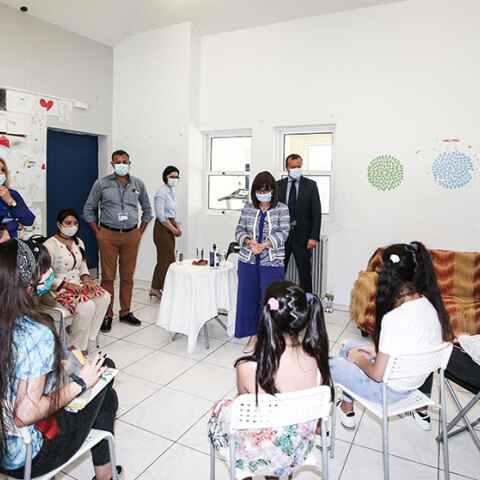 ΕΠΙΣΚΕΨΗ ΤΗΣ ΠτΔ ΚΑΤ. ΣΑΚΕΛΛΑΡΟΠΟΥΛΟΥ ΣΤΗΝ ΔΟΜΗ ΦΙΛΟΞΕΝΙΑΣ ΑΣΥΝΟΔΕΥΤΩΝ ΑΝΗΛΙΚΩΝ / ΙΟΜ UN IMIGRATION